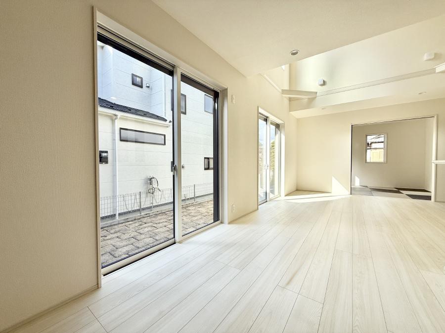 ���r���O ���������S�n�̂����A���z�̃��r���O