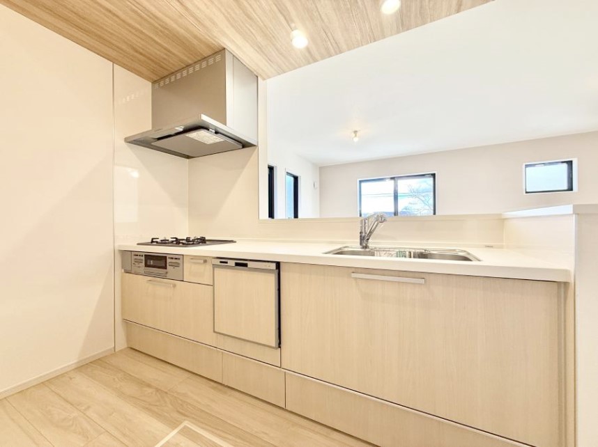 �L�b�`�� ���������y���݂ƐH�ׂ�K����͂���L�b�`��