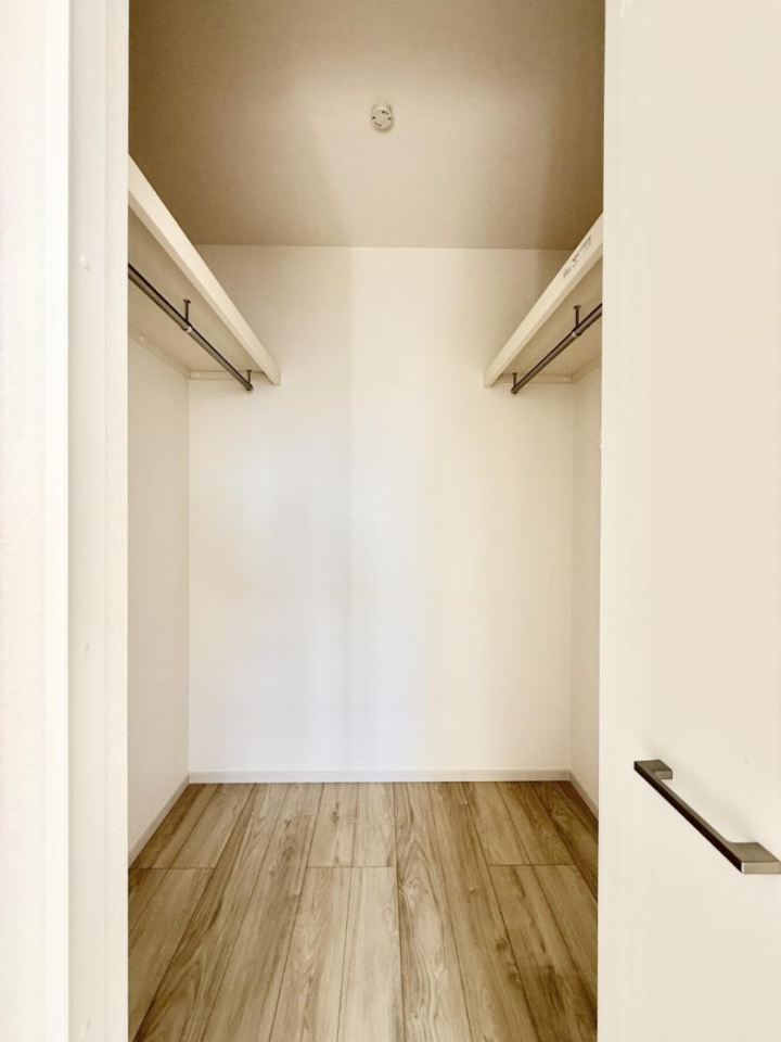 ���[ ����