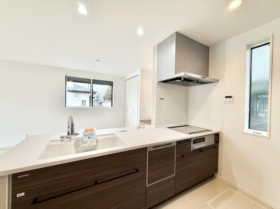 �L�b�`�� ���������y���݂ƐH�ׂ�K����͂���L�b�`��