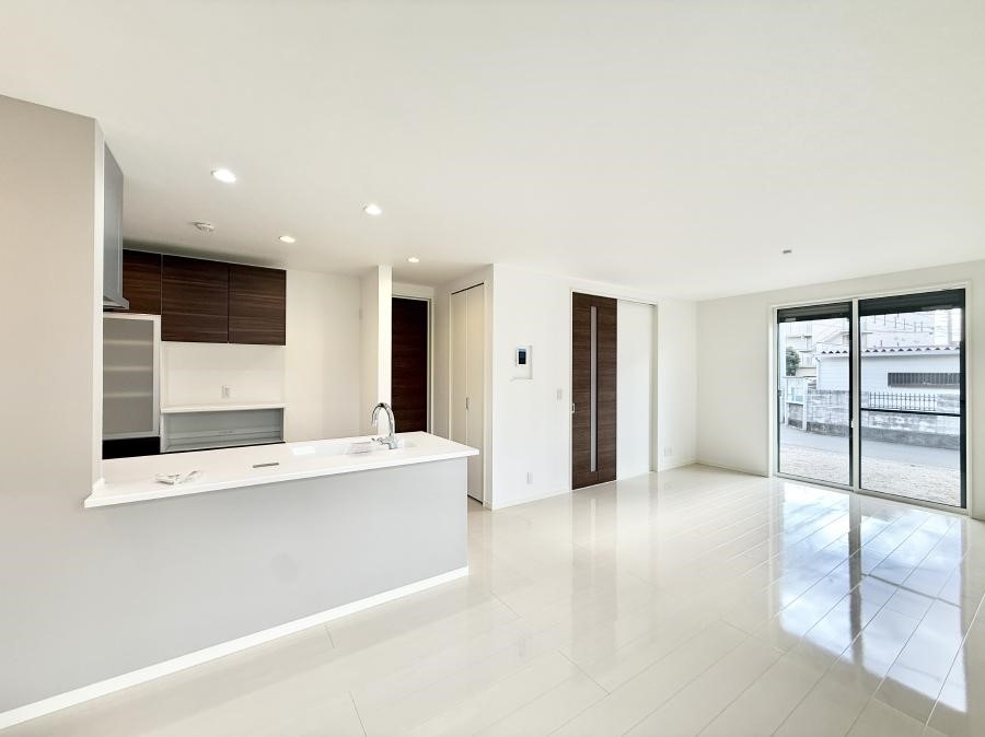 ���r���O ���������R�Ɖ�b�����܂��A�S�n�悢�ЂƂƂ�