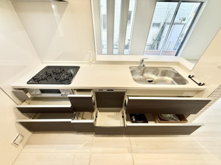 �L�b�`�� �������Ƒ����J��[�߂�A������̂���L�b�`��