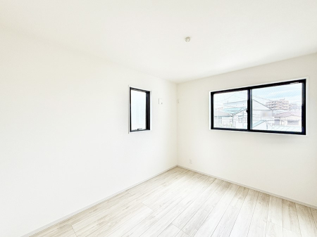 �Q�� ���������̔z�u��ʋC���̗ǂ��݌v�ŕ����̋�C�������炸�A��ɐV�N�ȋ�C������܂�