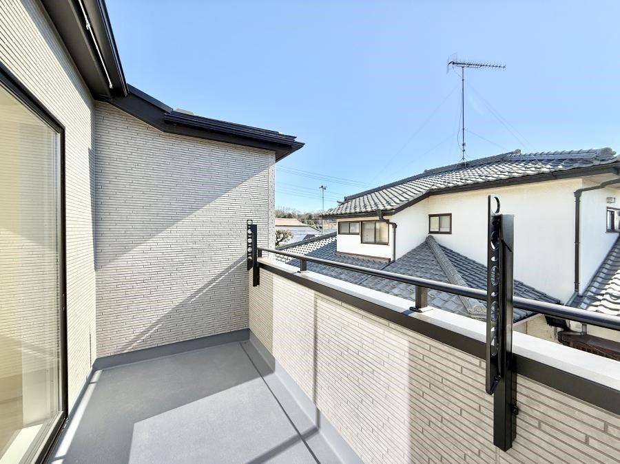 �o���R�j�[ ������ �G�߂̈ڂ낢����������J���I�ȋ�Ԃł�