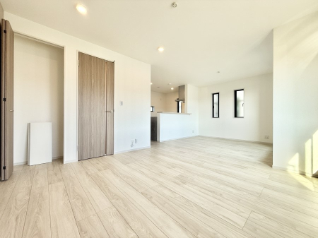 ���̑����� �������Ƒ��̏Ί炪���ӂ��A���났�̋��