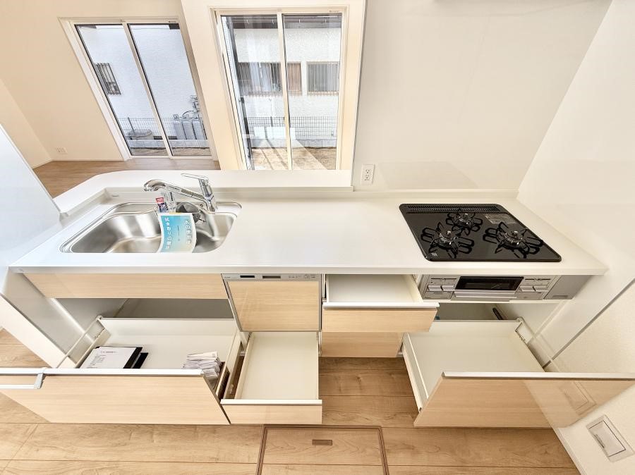 �L�b�`�� �������Ƒ����J��[�߂�A������̂���L�b�`��