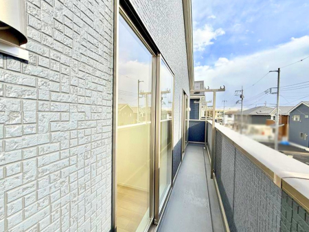 �o���R�j�[ ������ �G�߂̈ڂ낢����������J���I�ȋ�Ԃł�