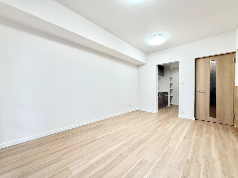 ���r���O ���������R�Ɖ�b�����܂��A�S�n�悢�ЂƂƂ�