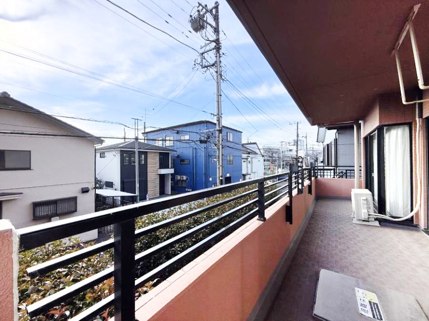 �o���R�j�[ ������ �G�߂̈ڂ낢����������J���I�ȋ�Ԃł�