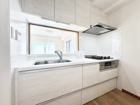 �L�b�`�� �������Ƒ����J��[�߂�A������̂���L�b�`��