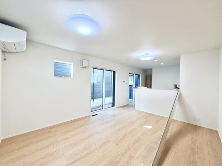 ���r���O ���������R�Ɖ�b�����܂��A�S�n�悢�ЂƂƂ�