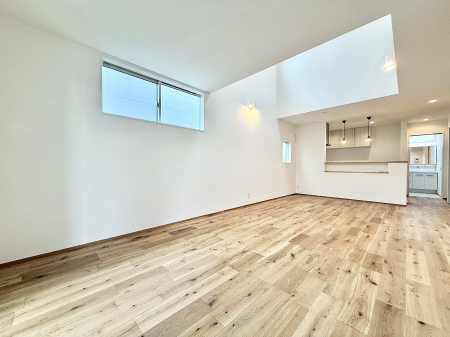 ���r���O ���������S�n�̂����A���z�̃��r���O