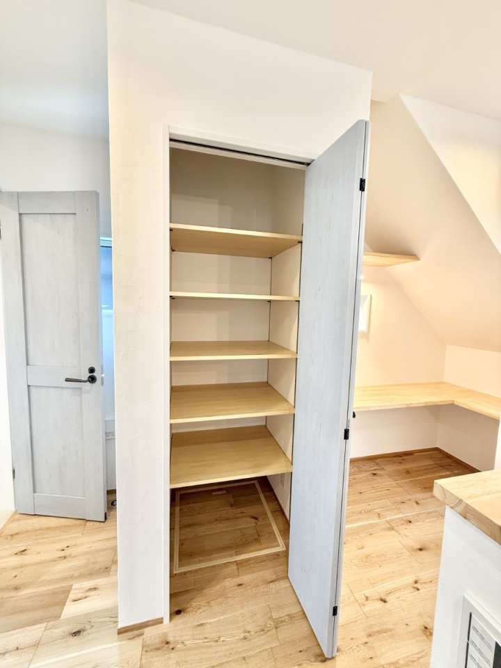 ���[ ����