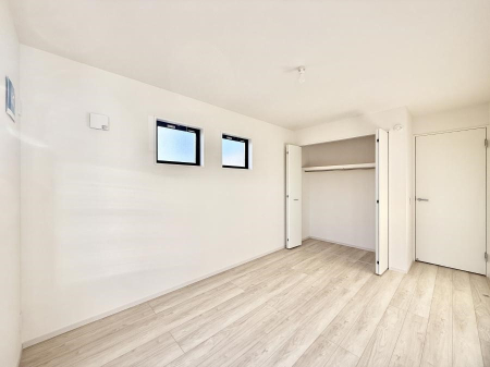 �q������ �������v���C�x�[�g��ԂƂ��ĐÂ��ŗ�������������񋟂��Ă���܂�