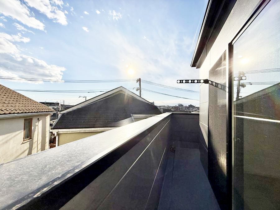 �o���R�j�[ ������ �G�߂̈ڂ낢����������J���I�ȋ�Ԃł�