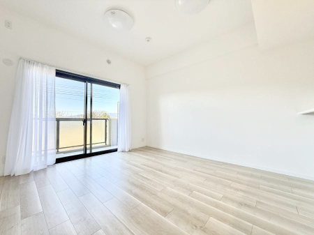 ���r���O ���������났�ƏΊ炪�W�܂�A�S���܂郊�r���O