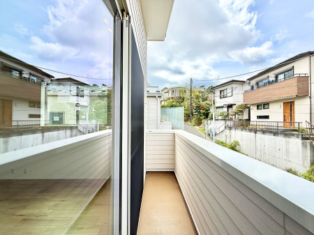 �o���R�j�[ ������ �G�߂̈ڂ낢����������J���I�ȋ�Ԃł�