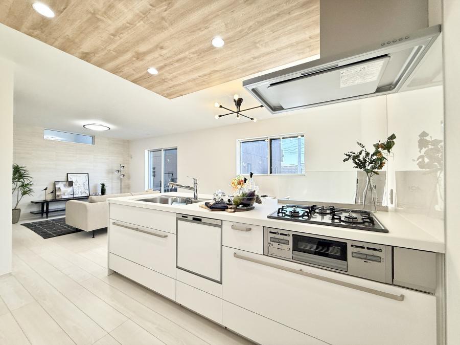 �L�b�`�� �����������������Ɗy�����Ȃ�A���K�ȃL�b�`�����