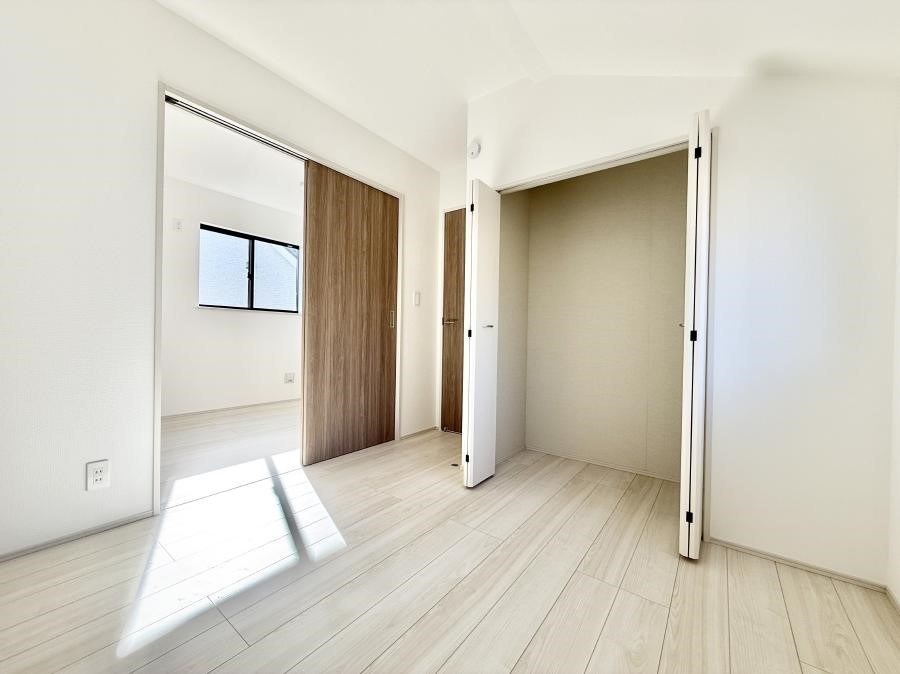 �q������ �������v���C�x�[�g��ԂƂ��ĐÂ��ŗ�������������񋟂��Ă���܂�