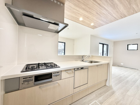 �L�b�`�� �������V���v���Ŕ������S�n�悢���Ԃ𐶂ރL�b�`�����