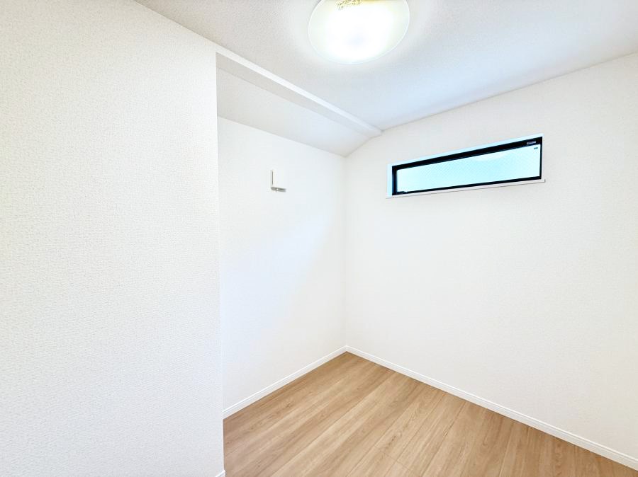 �q������ �������v���C�x�[�g��ԂƂ��ĐÂ��ŗ�������������񋟂��Ă���܂�