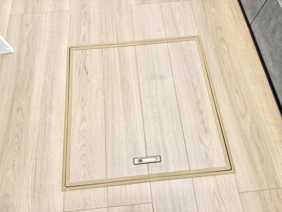 ���̑����� �ݔ����B�ꂽ���[�X�y�[�X�ŉƑS�̂��X�b�L��