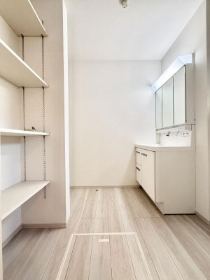 ���[ ����