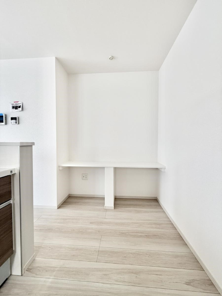 ���[ ����