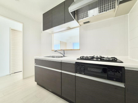 �L�b�`�� �����������������Ԃ����܂��A�Ί炠�ӂ��L�b�`��