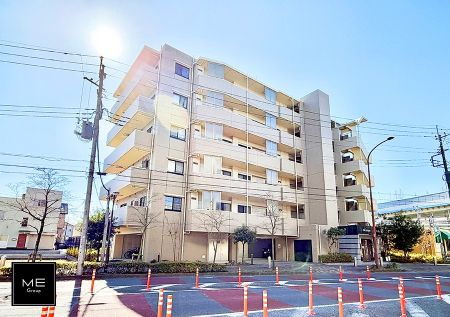 ���n�O�ώʐ^ �O�ρ����]�Ԃ��g�����Ƒ��ɂ����S�̒��փX�y�[�X��~�n���ɂ��p��