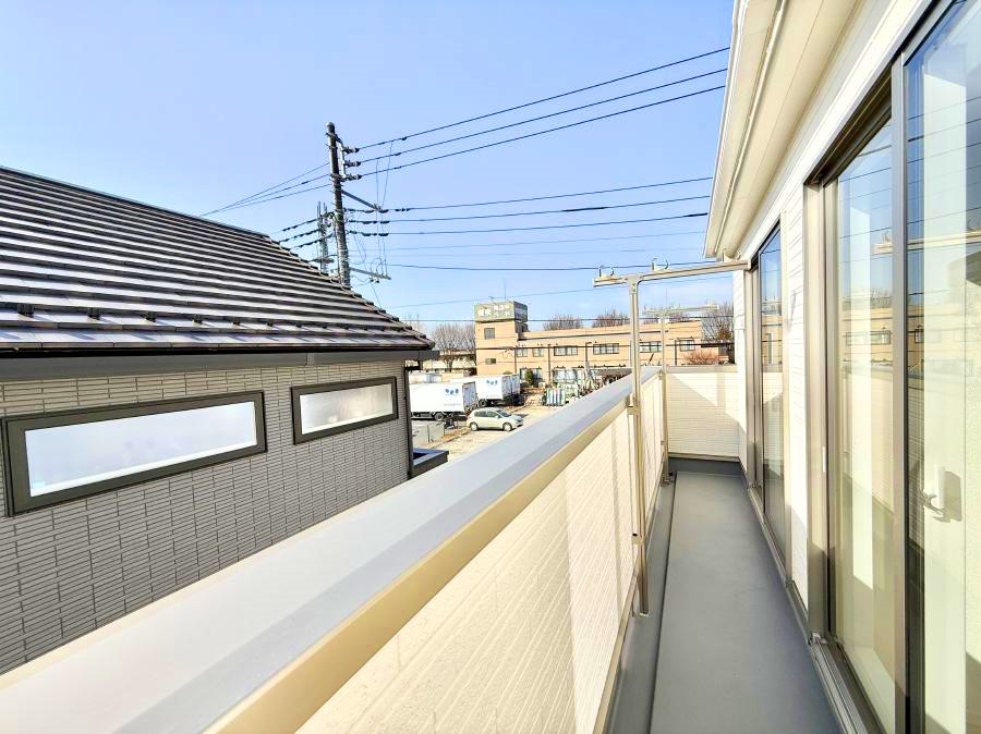 �o���R�j�[ ������ ���R��g�߂Ɋ�����A�J���I�ȃo���R�j�[