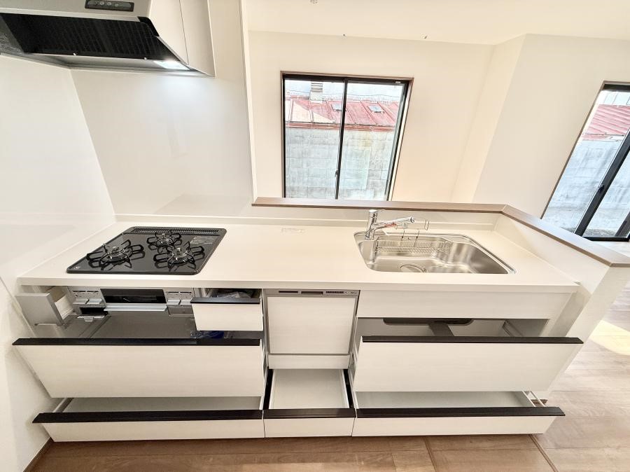 �L�b�`�� �������Ƒ����J��[�߂�A������̂���L�b�`��