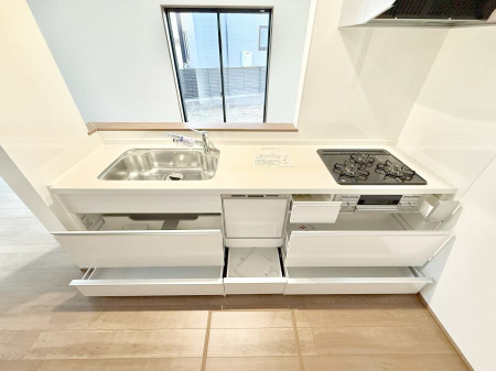 �L�b�`�� �������Ƒ����J��[�߂�A������̂���L�b�`��