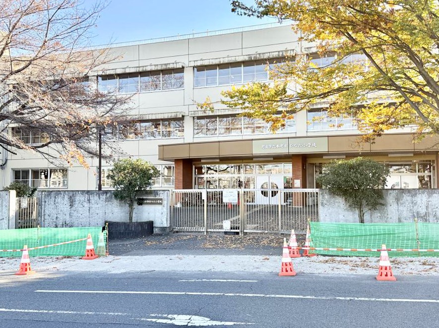 ���ӊ� ���w�Z 700m ���c�s���{���c�ЂȂ����w�Z