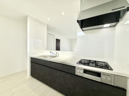 �L�b�`�� �������V���v���Ŕ������S�n�悢���Ԃ𐶂ރL�b�`�����