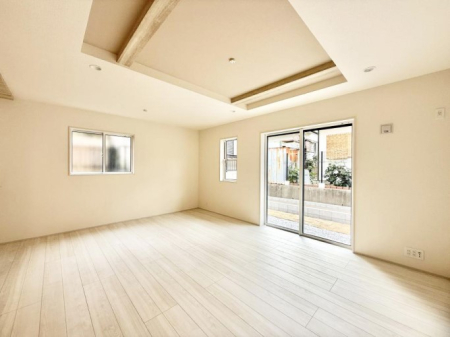 ���r���O ���������났�ƏΊ炪�W�܂�A�S���܂郊�r���O