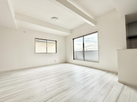 ���r���O ���������R�Ɖ�b�����܂��A�S�n�悢�ЂƂƂ�