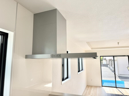 ���̑����� �ݔ����t�[�h�ɕ����Ă���ׁA���������C��ɗU������A�����I�ɔr�����ł��܂�