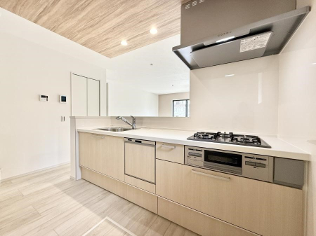 �L�b�`�� �������V���v���Ŕ������S�n�悢���Ԃ𐶂ރL�b�`�����