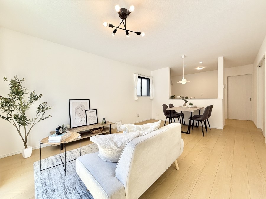 ���r���O ���������S�n�̂����A���z�̃��r���O