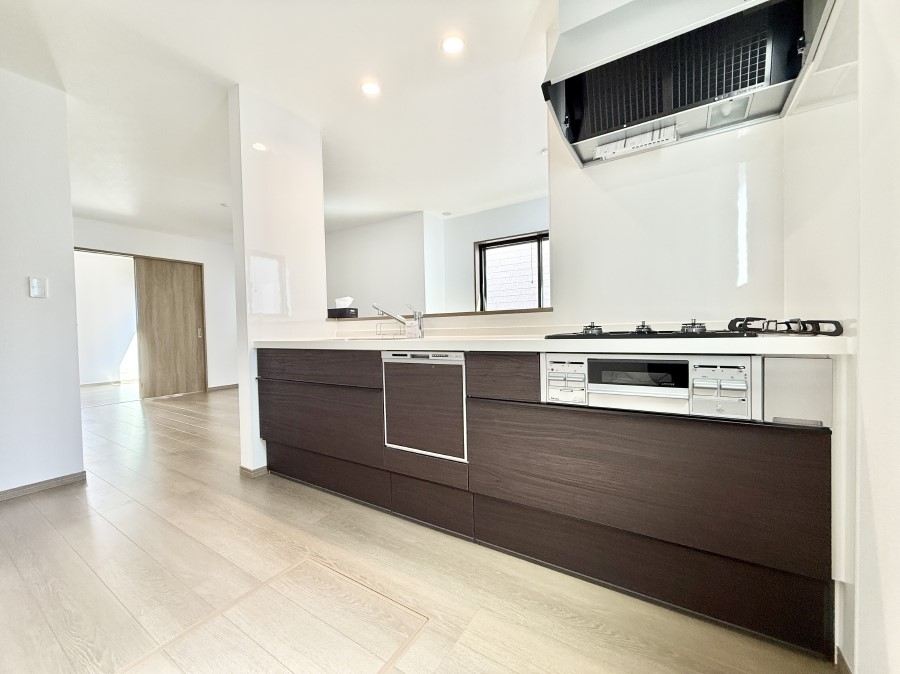 �L�b�`�� �������Ƒ����J��[�߂�A������̂���L�b�`��