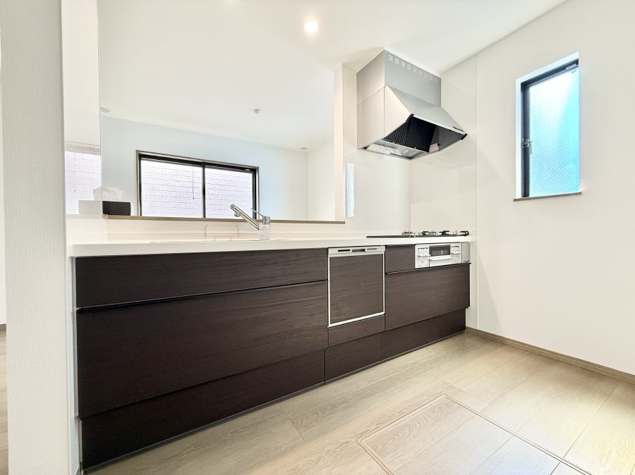 �L�b�`�� ���������y���݂ƐH�ׂ�K����͂���L�b�`��