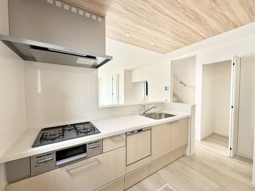 �L�b�`�� �������A�C�f�A�L����A�N���G�C�e�B�u�ȗ������