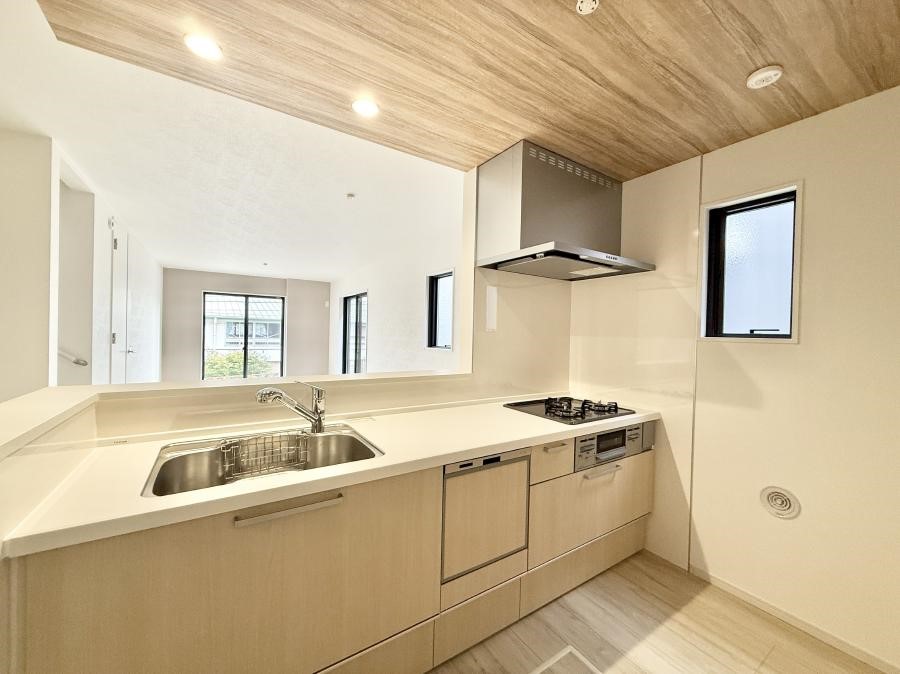 �L�b�`�� �������V���v���Ŕ������S�n�悢���Ԃ𐶂ރL�b�`�����