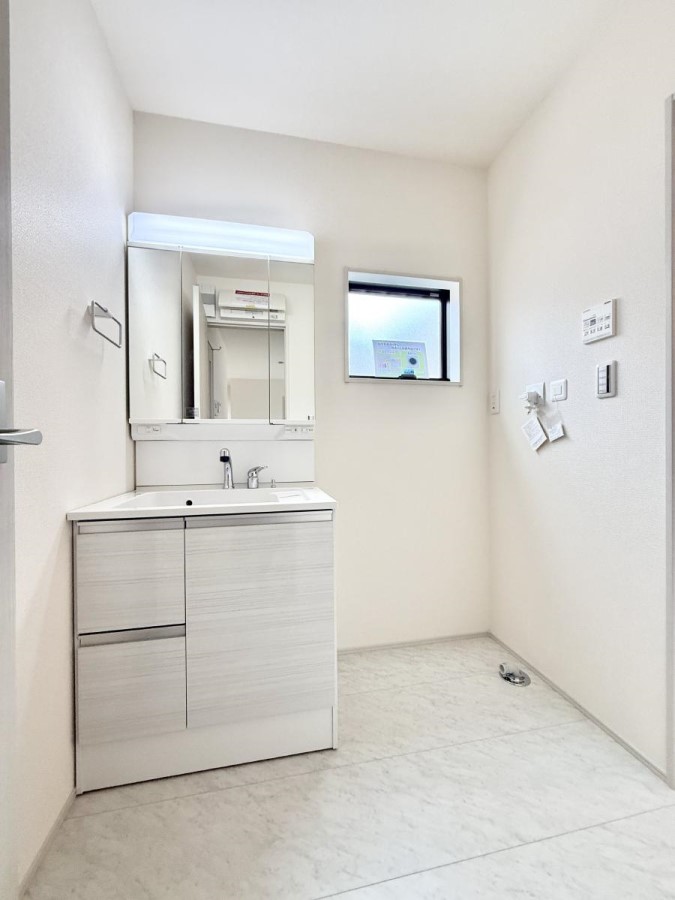 ���ʑ�E���ʏ� ����