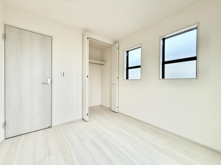 �q������ ����