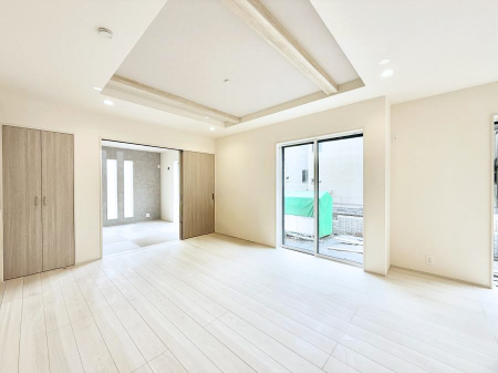 ���r���O ���������났�ƏΊ炪�W�܂�A�S���܂郊�r���O