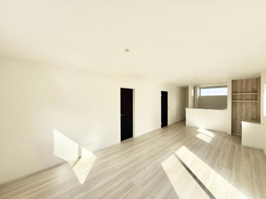 ���r���O ����