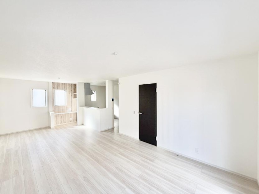 ���r���O ����