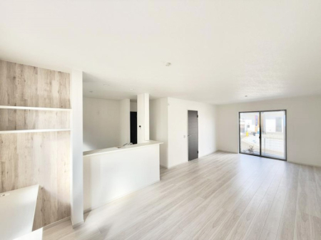 ���r���O ����